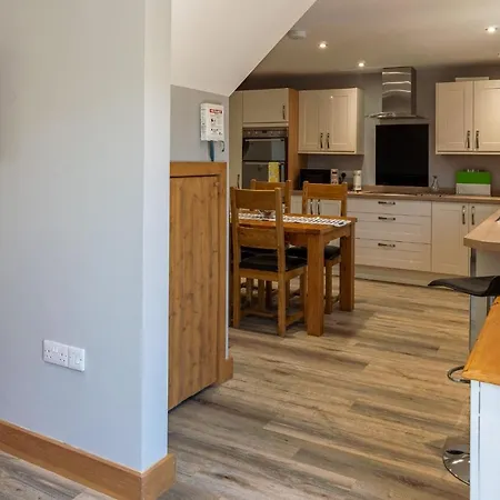 Patton Hall Cottages Dom wakacyjny Skelsmergh